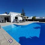 빌라 2 Bedroom Cassandra And Katrina With Private Heated Pools.