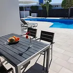 빌라 2 Bedroom Cassandra And Katrina With Private Heated Pools.