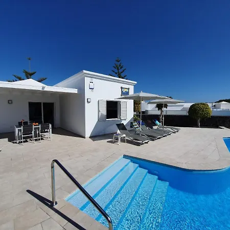 2 Bedroom Cassandra And Katrina With Private Heated Pools. 빌라