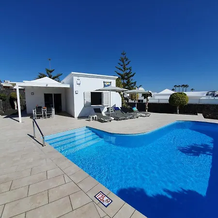 וילה 2 Bedroom Cassandra And Katrina With Private Heated Pools.